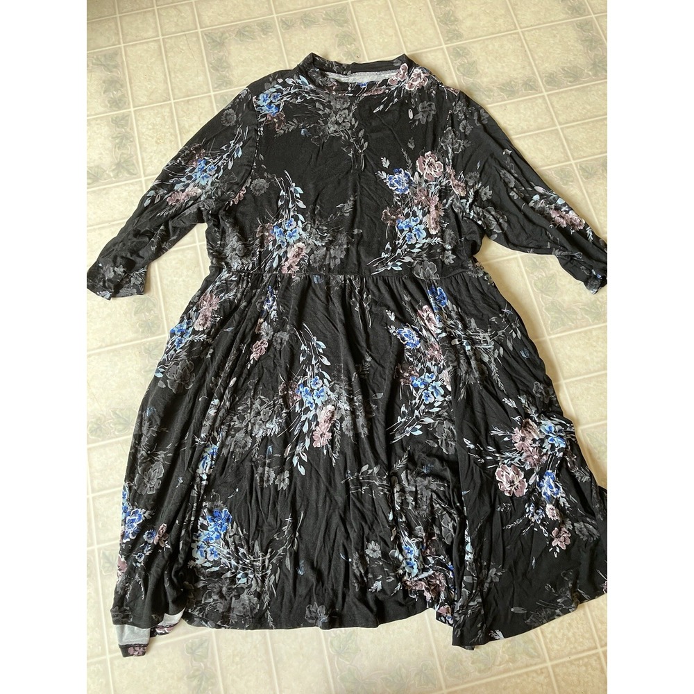 TORRID Super Soft Black Floral Knit Mock Neck Skater Dress Size 3 3X Long Sleeve